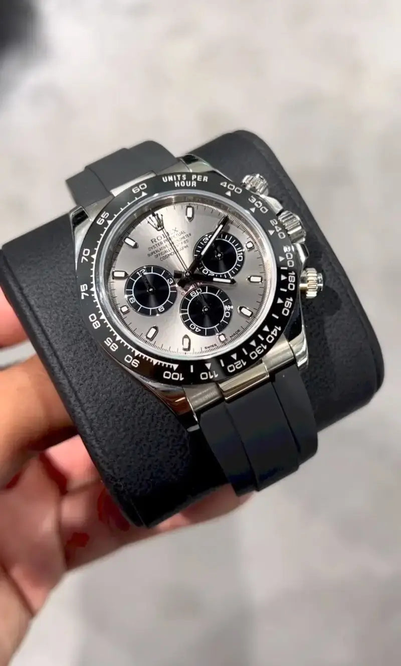ROLEX DAYTONA SILVER BLACK DAIL