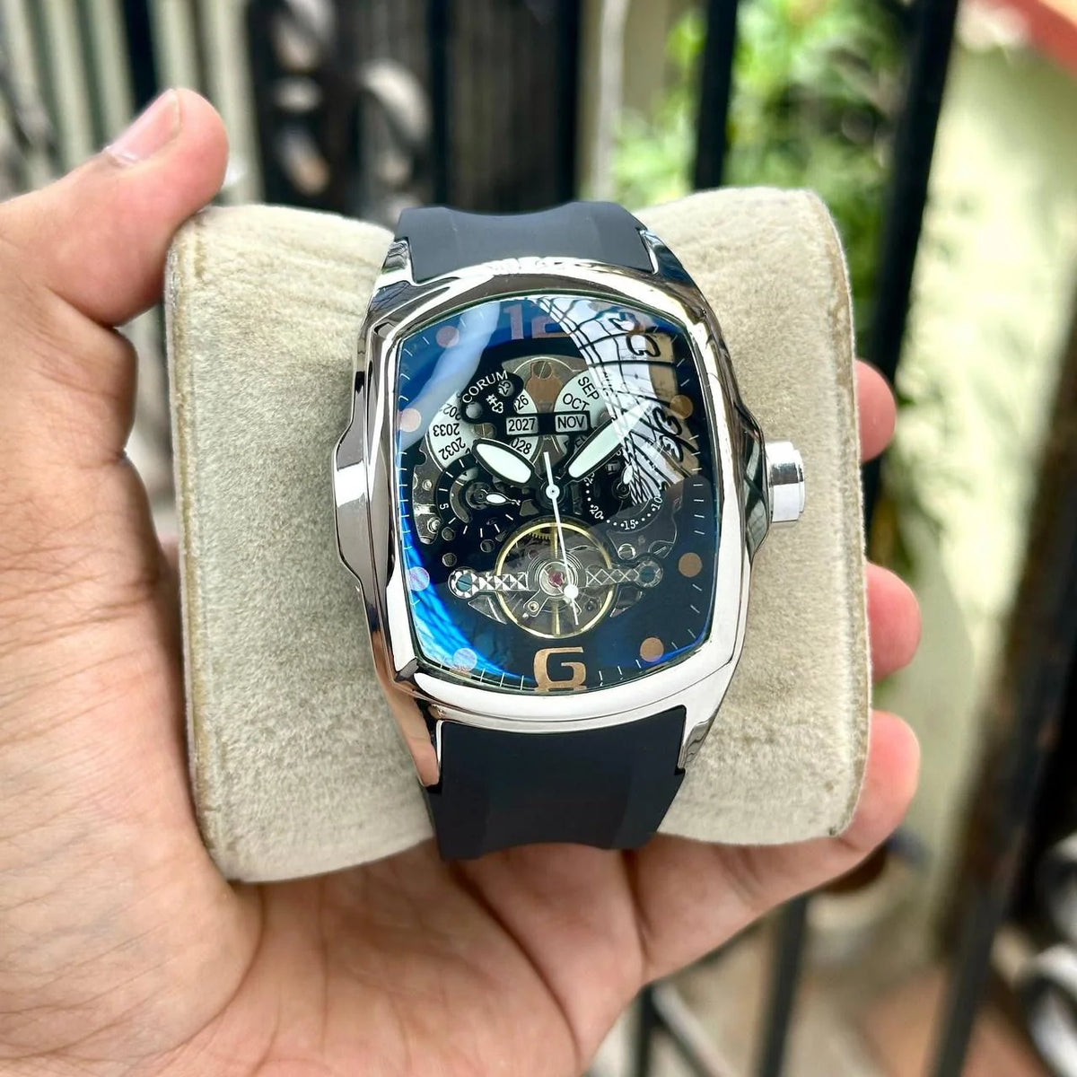 Cor_um Automatic